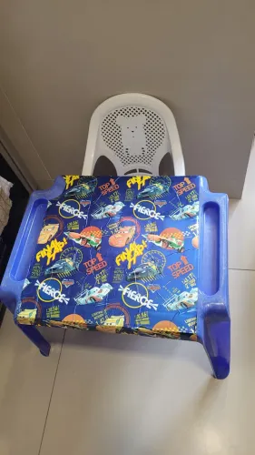 Mesa e cadeira infantil 