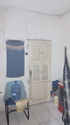 Vende-Se uma casa