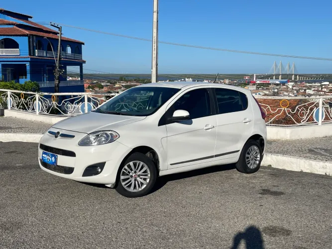 Fiat Palio Attractive 1.0 EVO Fire Flex 8V 5P 2013
