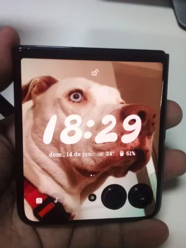 RAZR 50 ultra
