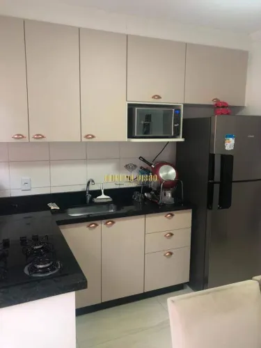 Casa á Venda com 3 Quartos sendo 1 Suíte no Condomínio Casa Tech no Parque Santa Rosa em S
