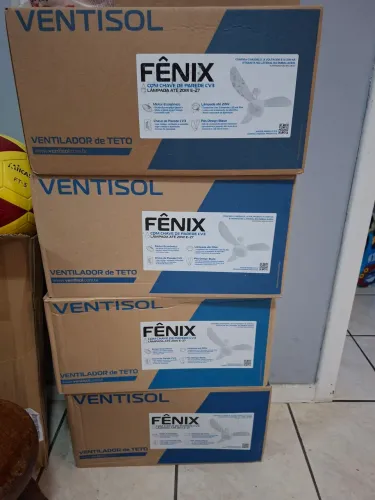 Ventilador teto na caixa