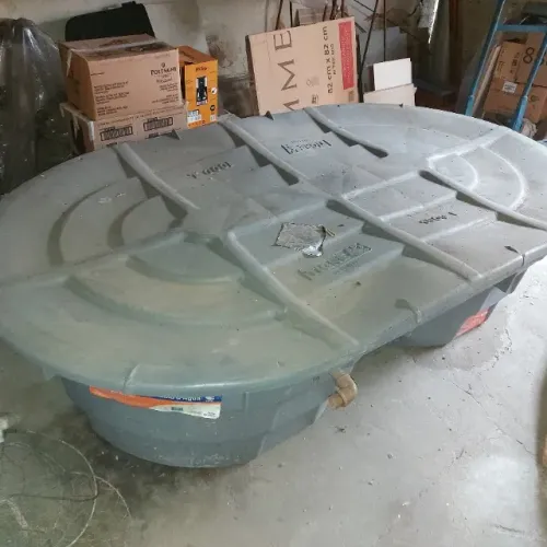 Caixa de água Tigre oval 1.000 litros novinha