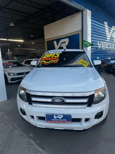 Ford Ranger XLS 2.5 16V 4X2 CD Flex 2013