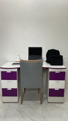 Mesa de estudo / Escrivaninha