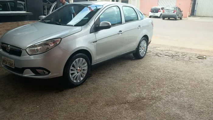 Fiat Grand Siena Essence Dual. 1.6 Flex 16V 2013