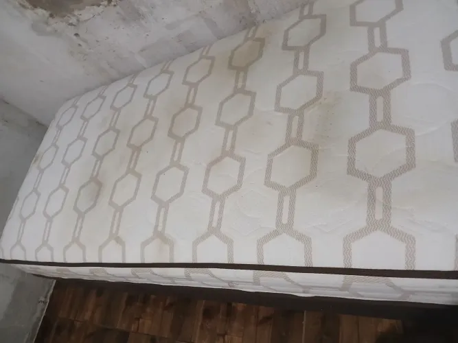 Cama de solteiro Box conjugado de mola