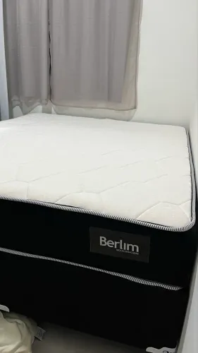 Cama QUEEN - 3 MESES DE USO!