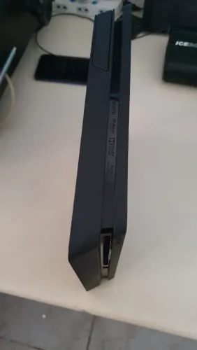 Ps4 super slim com 1 controle