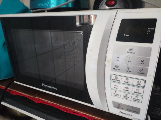 Microondas Panasonic 21L