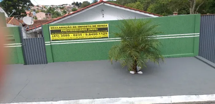 Aluga-se casa mista c 2 quartos, cozinha, sala, área de serviços