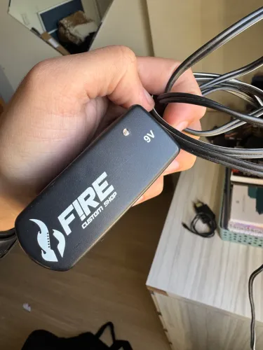 Fonte para Pedais de Guitarra Fire Custom Shop 9V