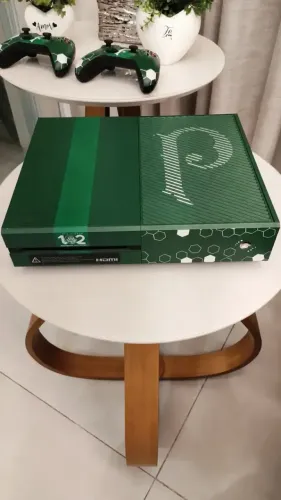 Xbox One Completo Palmeiras 102 Anos Edição Especial 2 Controles Caixa