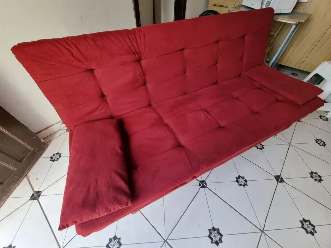 Sofa retrátil semi novo perfeito 