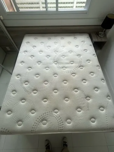 Colchão Sealy Miami queen size