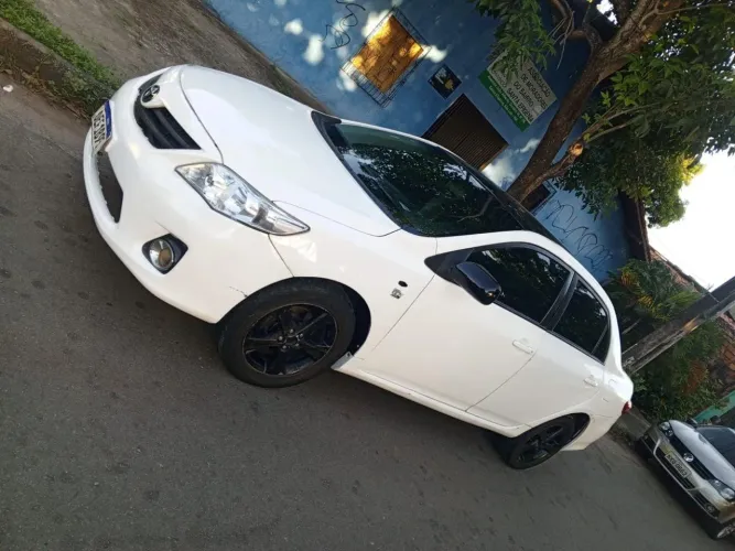 Toyota Corolla GLI 1.8 Flex 16V Aut. 2013