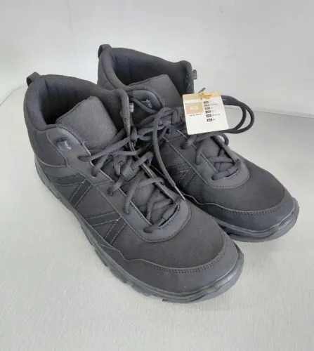 Bota Quechua n43 - NOVA sem uso