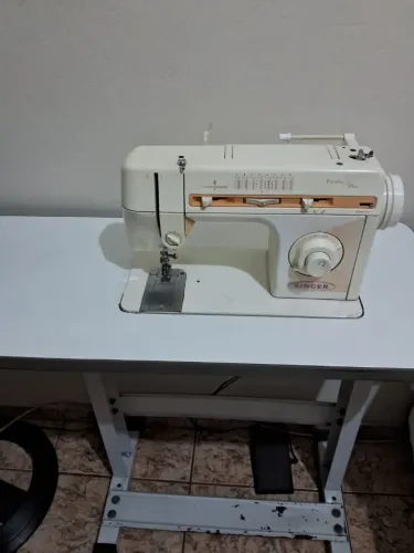 Máquina de costura