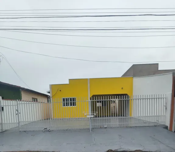 Imóvel para aluguel possui 200 metros quadrados com 3 quartos em Jardim Imperial - Cuiabá