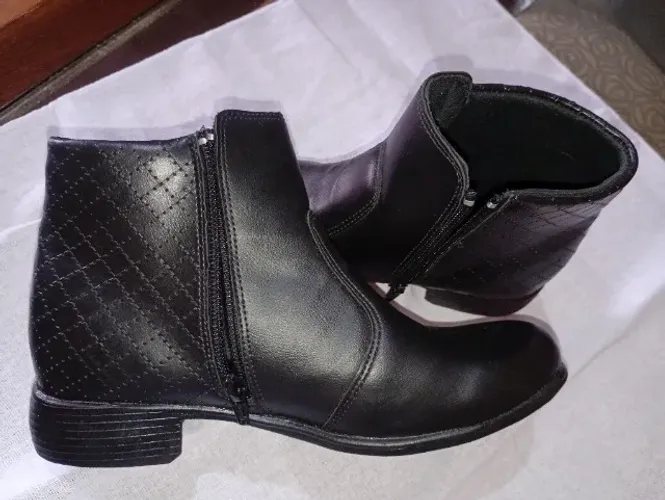 Bota de couro
