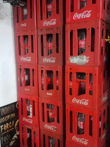 Caixas de coca retornável
