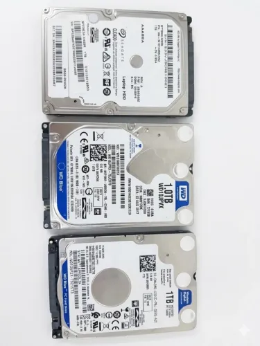 3 HDs de 1 TB