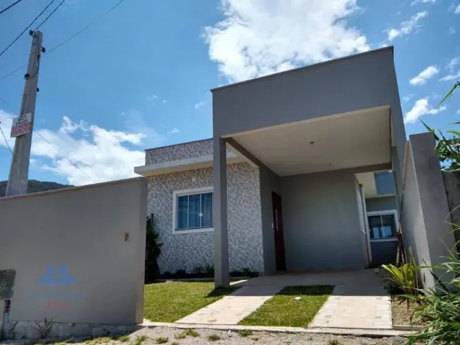 Casa com 2 dormitórios à venda, 90 m² por R$ 420.000,00 - São João do Rio Vermelho - Flori