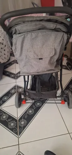 Carrinho de bebê  zap *70