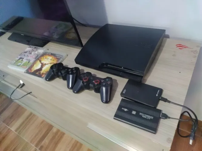 PS3 slim 500 MB desbloqueado Playstation 3 Sony video game 