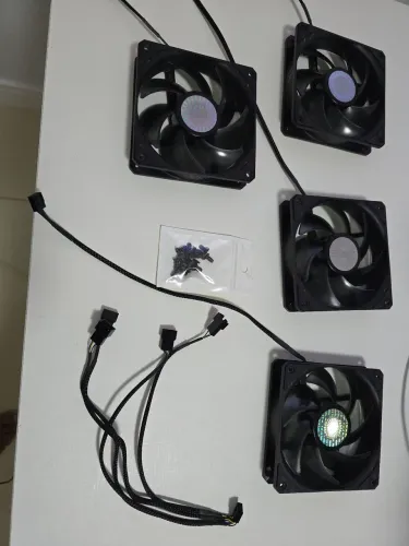 4 x Ventoinha ( FANS ) da Cooler Master Sickleflow 120mm Alto CFM