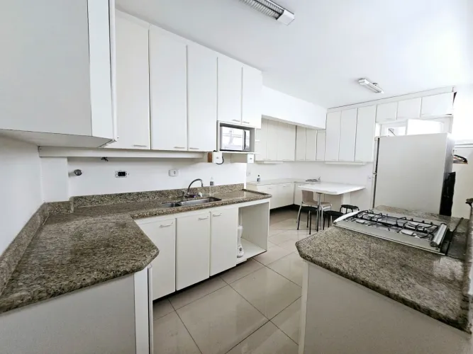 Apartamento para Locação em São Paulo, Itaim Bibi, 3 dormitórios, 1 suíte, 2 banheiros, 1 