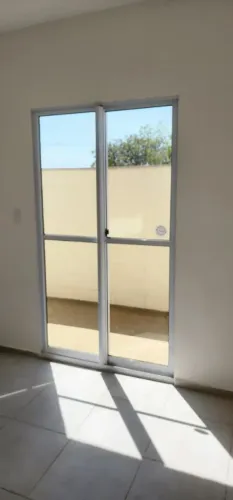 Alugo apartamento Condomínio Reserva da Serra, taxa de Cond. e IPTU inclusos no aluguel.