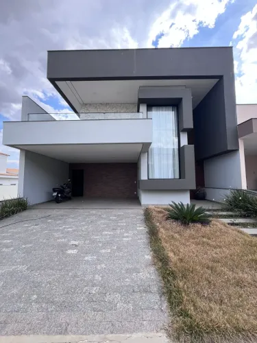 sobrado localizado no condominio Portal da Primavera