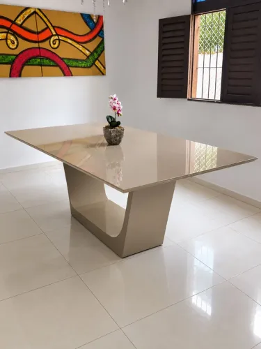 Mesa de Jantar 8 Lugares + 2 Cadeiras | Linda e Elegante