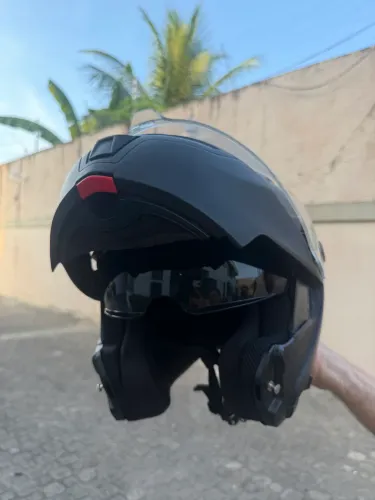 ? Capacete Bell Preto Fosco - Tam. 62 - R$ 800
