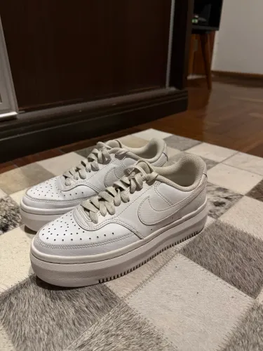 Tênis Nike Court Vision Alta Feminino