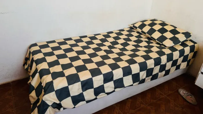 Cama de Solteiro - Ótimo Estado