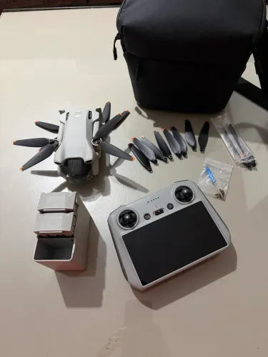 Drone DJI Mini 3 completo pouco usado