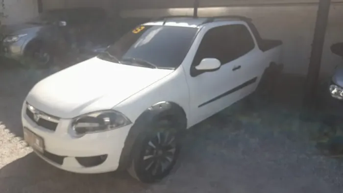 Fiat Strada Trekking 1.6 16V Flex CD 2013