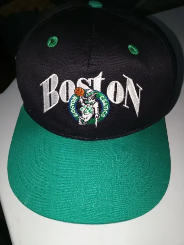 Bone vintage anos 90 Boston Celtics