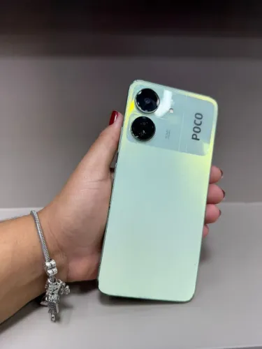 POCO C65 