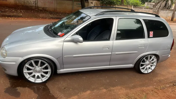Chevrolet Corsa Wagon GLS 1.6 16V MPFI 4P 1999