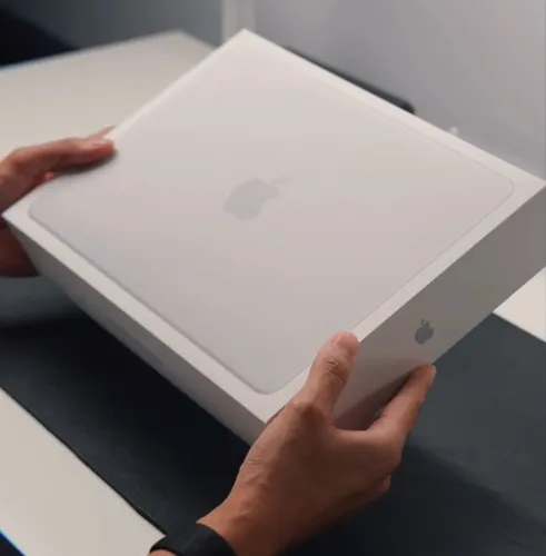 MacBook neo (2026) Prata - 256 SSD 8gb de ram - lacrado