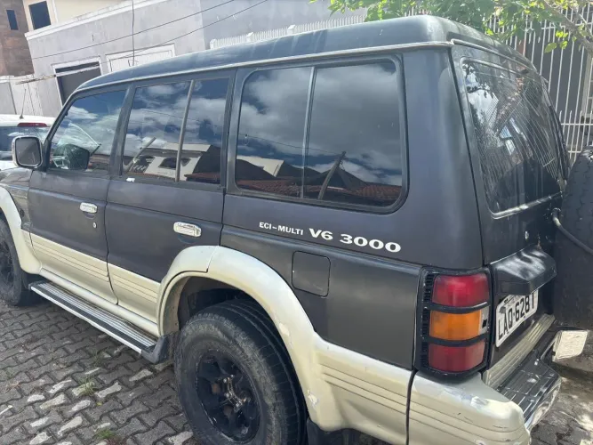 Mitsubishi Pajero GLS 3.0 V6 4P Mec. 1995
