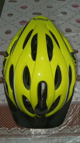 Vendo esse capacete pra ciclista p/ bicicleta