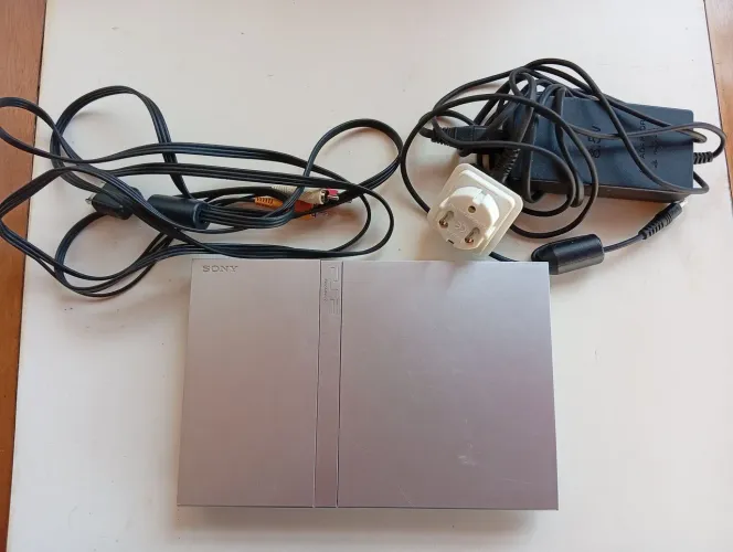 Play Station 2 Slim Silver Novo (não está destravado)