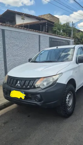 Mitsubishi L200 Triton Sport GLX 2.4 CD Diesel Mec. 2020