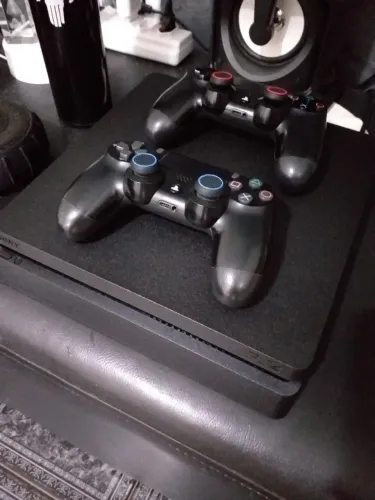 Playstation 4 Slim 1tb bloqueado 