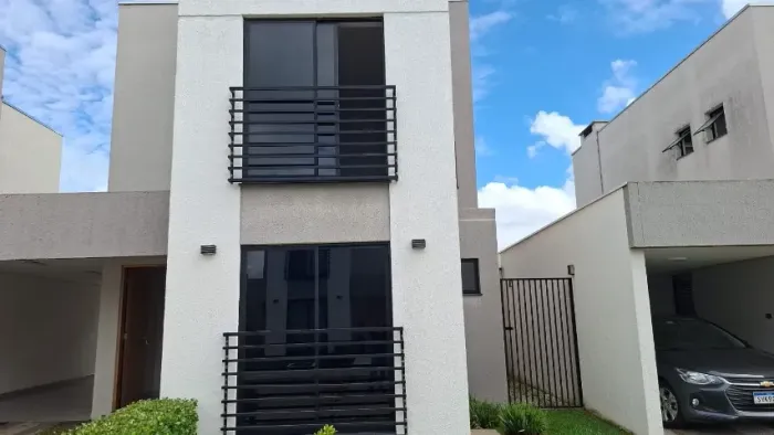 Sobrado em condomínio com 3 quartos no Jardim-Ipê São José dos Pinhais