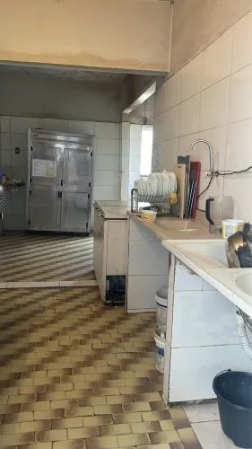 Cozinha disponível para pequenos negócios | Produção